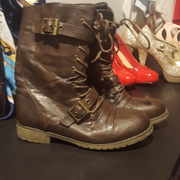 Boots - Picture 2 of 3